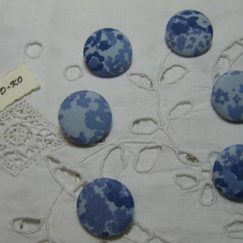 6 boutons tissu coton " bleu marbré " 22mm