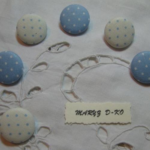 6  boutons tissu coton " pois bleu/blanc" 22mm