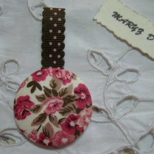 Pendentif bouton tissu 32mm "fleuri rose et taupe,ruban à pois" 