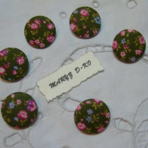 6  boutons tissu coton 22mm" roses saumon fond marron"