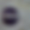 Gros bouton  tissu  32mm " violet / ruban .h .k. blanc "
