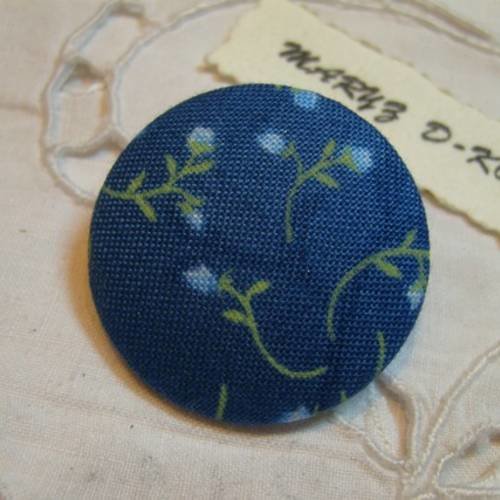 Bouton tissu 32mm " boutons de fleurs ciel fond bleu "