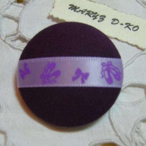 Gros bouton tissu 36mm" violet ruban mauve ballerines "
