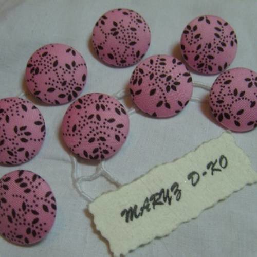 8 boutons tissu 18mm " feuillage noir fond rose"