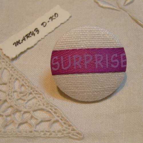 Bouton tissu 32mm" drap ancien / ruban surprise "