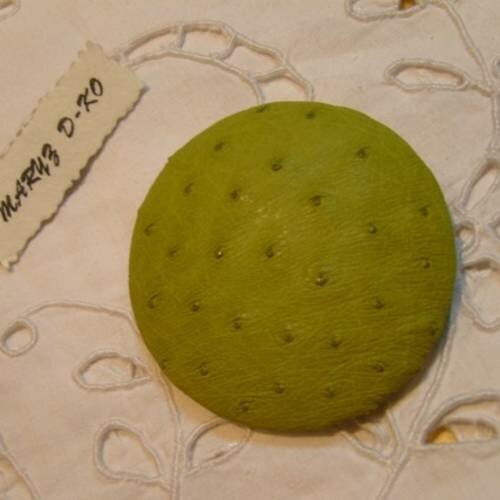 Bouton cuir d'autruche 50mm vert olive 