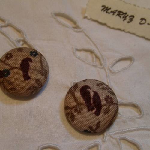 2 boutons cabochons tissu 20mm " oiseaux fond taupe " 