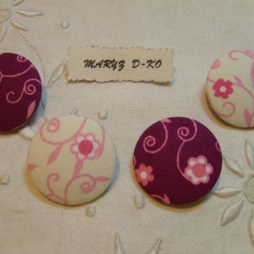 4 boutons tissu 32mm " fleurs et arabesques rose et prune " 