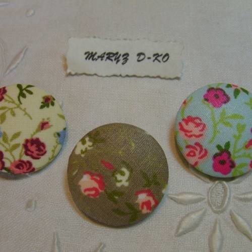 Trio boutons tissu enduit 32mm " fleuri assortiment" 2 
