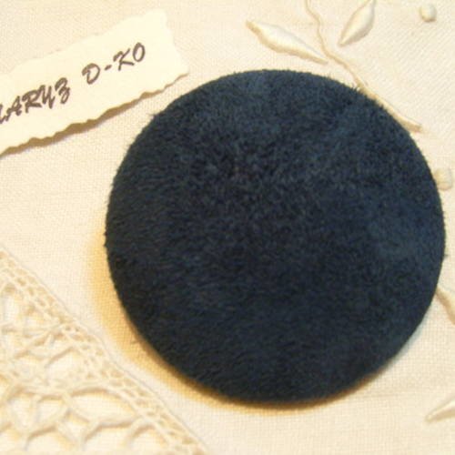 Gros bouton cuir de chevreau velours bleu canard 50mm 
