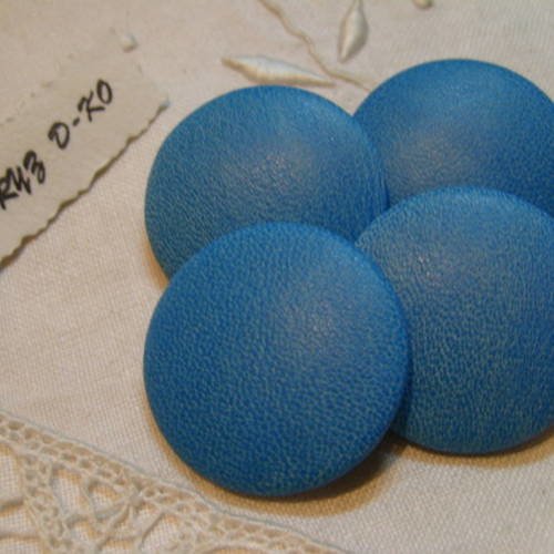 Boutons 32mm cuir d'agneau plongé bleu maldives  