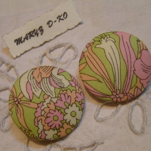 2 boutons tissu 32mm liberty rose collection éternelle au japon 2