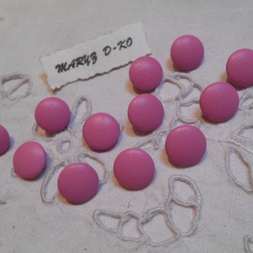 12 boutons 12mm recouverts de cuir d'agneau rose 
