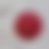 Gros bouton tissu 40mm  coeurs fond rouge