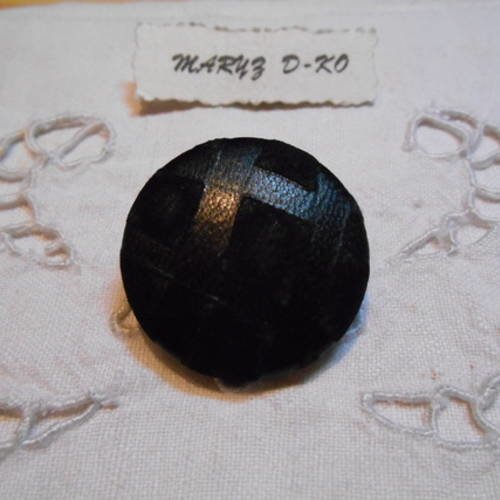 Bouton cuir d'agneau noir 32mm " trame sur fond velours " 