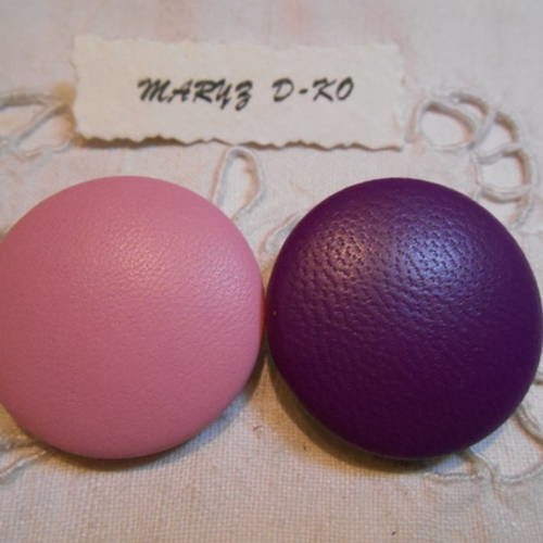 2 boutons 32mm cuir d'agneau plongé " rose et violet " 