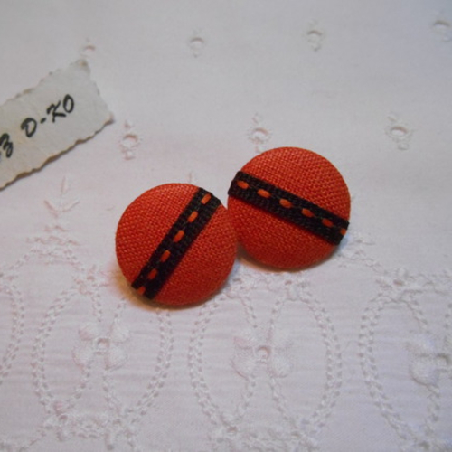 Duo boutons 20mm tissu lin orange et ruban à pointillés 