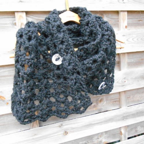 Tour de cou snood laine noire crochet