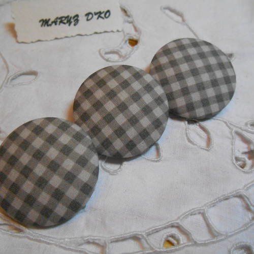 Boutons 32mm recouverts d'un tissu vichy taupe et gris 