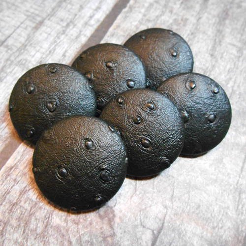 6 boutons 32mm recouverts de simili cuir imitation autruche noir 
