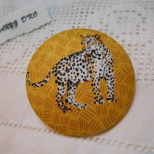Bouton 50mm tissu coton thème animaux - guépard 