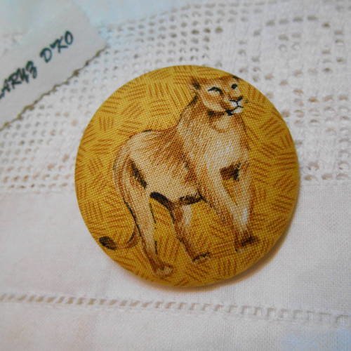 Bouton 50mm tissu coton thème animaux - lionceau 