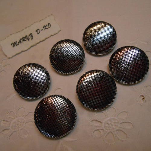 Boutons 22mm recouverts de tissu lamé argenté 