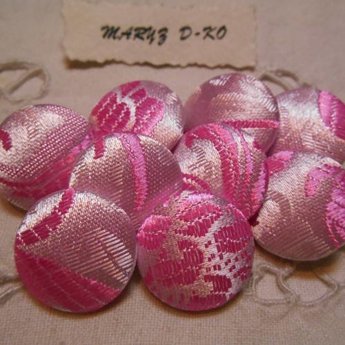 Boutons 22mm recouverts de tissu brocard rose 