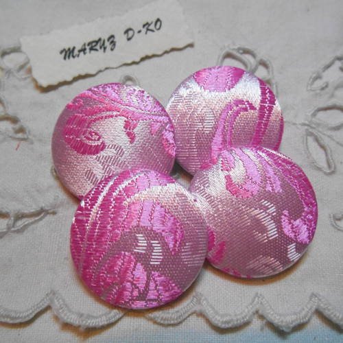 4 boutons 32mm recouverts de tissu brocard rose 