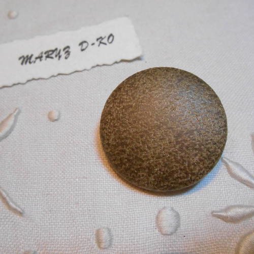 Bouton 32 mm tissu d'ameublement faux cuir vieilli 
