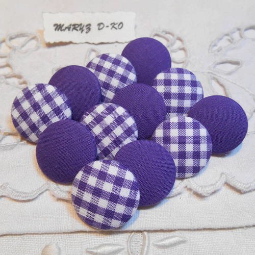 12 boutons tissu 22mm " assortiment violet/blanc vichy et uni " 