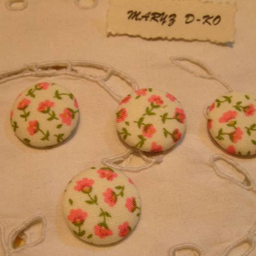  boutons cabochons  20mm " petites fleurs rose "