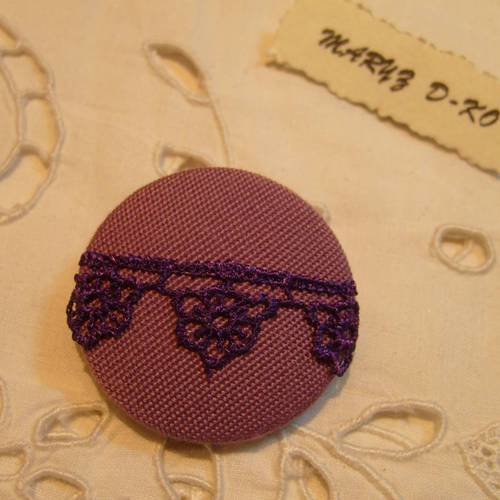 Bouton tissu 36mm "  toile et guipure violet "