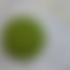 Gros bouton  tissu  40mm " petits pois blancs fond olive  "
