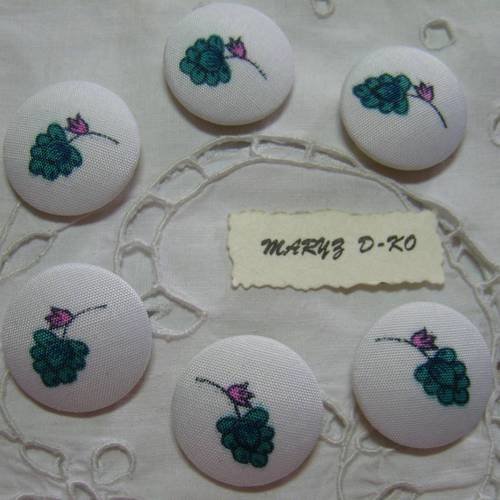 6  boutons tissu coton 28mm " baies vertes "