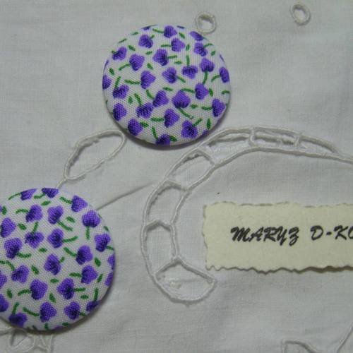 2 gros boutons tissu ,à coller "petites fleurs violettes" 32mm