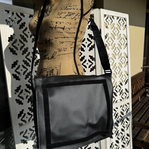 Sac rectangle bandoulière noir belissimo