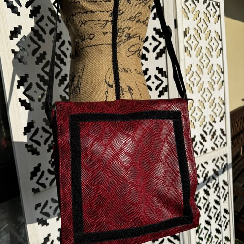 Sac carré bandoulière rouge snake