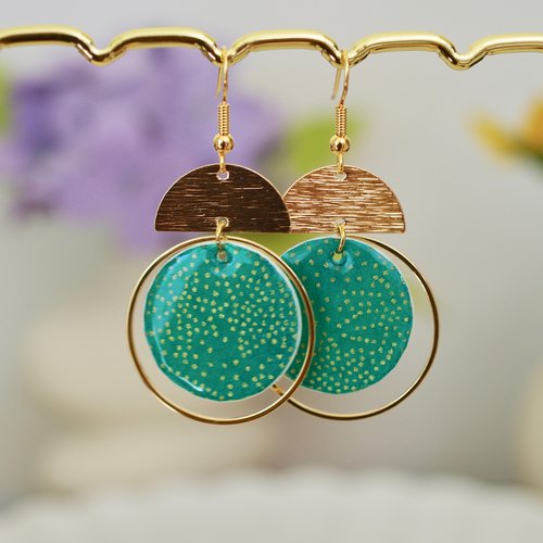 Boucles d’oreilles en laiton et acier doré avec médaillon verte