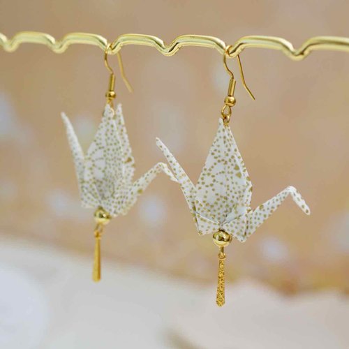 Pepites boutiques - boucles d’oreilles grue origami en papier japonais blanc , bijoux poétiques faits main