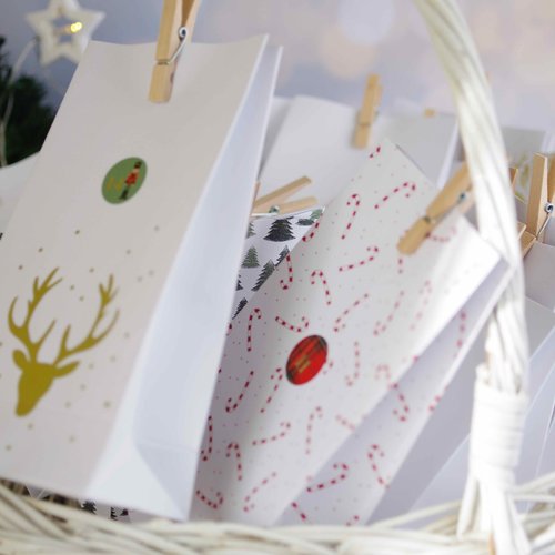 Calendrier de l’avent bijoux , édition féérique 24 jours de bijoux en pierres naturelles et fantaisies