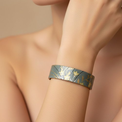 Bracelet jonc plat en laiton brut en papier japonais vernis gris et or