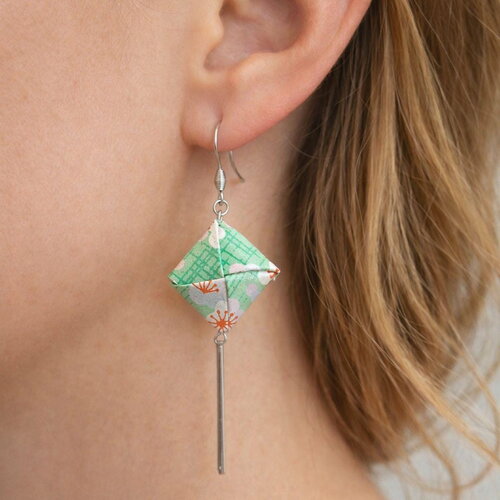 Boucles d’oreilles carré origami en papier washi japonais, bijoux légers faits main, cadeau poétique