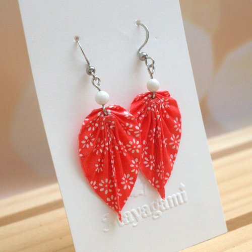 Boucles d’oreilles feuilles origami avec du papier japonais , bijoux légers , idée cadeau fait main france