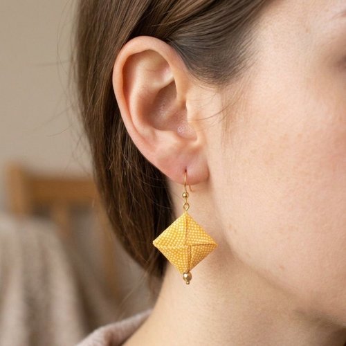 Boucles d'oreilles origami "carré" en papier washi japonais