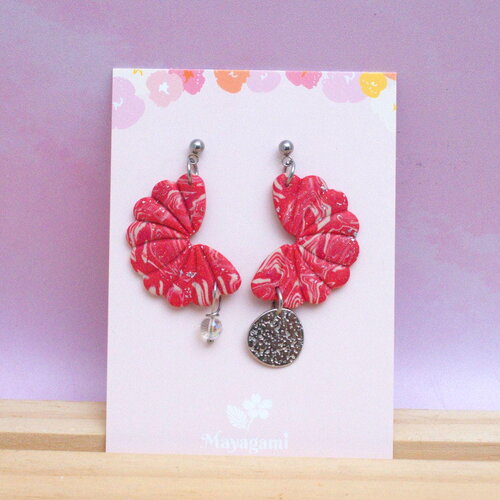 Boucles d'oreilles éventail rouges et dorées en pâte polymère, bijou fait main