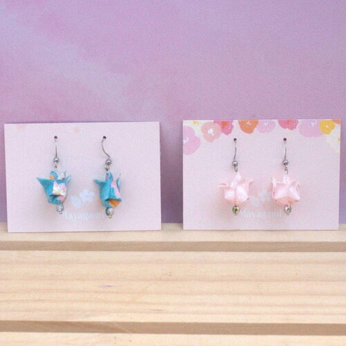 Boucles d'oreilles origami tulipes papier japonais washi, tulipes origami en papier verni