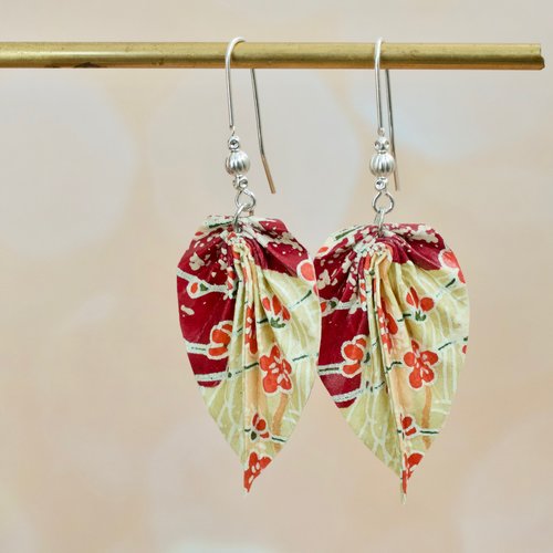 Boucles d'oreilles feuille origami en papier washi beige rouge