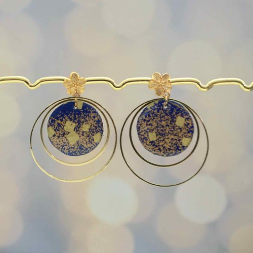 Boucles d’oreilles en acier inoxydable et papier washi résiné bleu et or – bijoux pour une cérémonie, pour les témoins