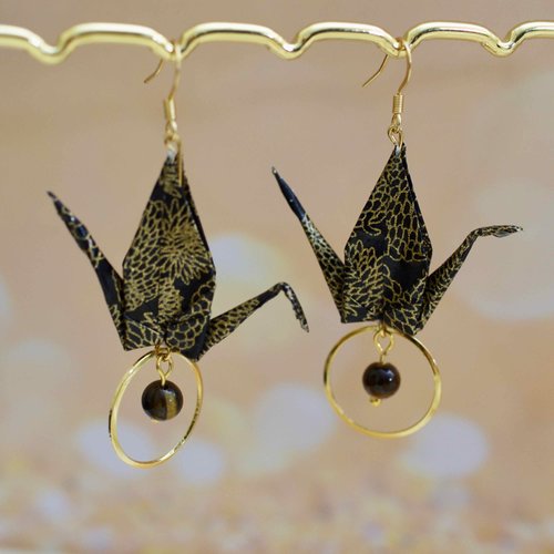 Boucles d'oreilles grues en origami en papier japonais symbole de longévité et bonheur, une idée cadeau pour les passionnés du japon